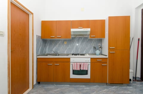 Apartments Ivanka - Unit 49758-61