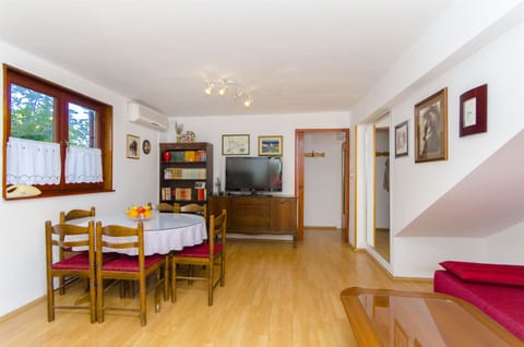 Apartments Dragica - Unit 49804-61