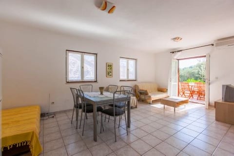 Apartments Josip - Unit 49830-61