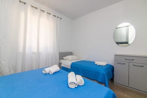 Apartments Jakov - Unit 49875-61