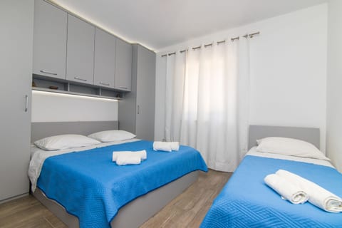 Apartments Jakov - Unit 49875-61