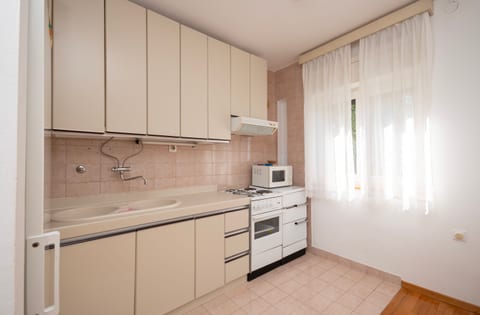 Apartment Maja - Unit 49916-61