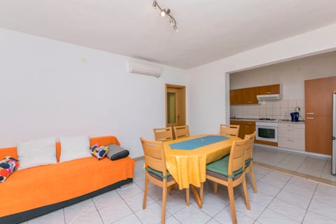 Apartments Jerka - Unit 49958-61