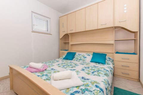 Apartments Jerka - Unit 49959-61