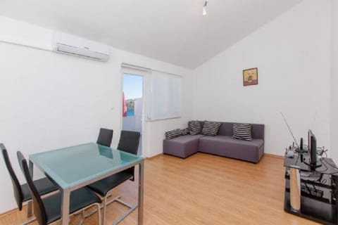 Apartments Ana - Unit 50117-61