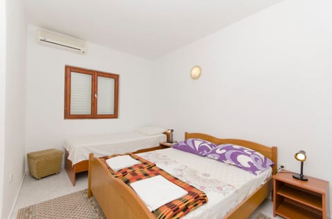 Apartments and Rooms Nike - Unit 50238-61