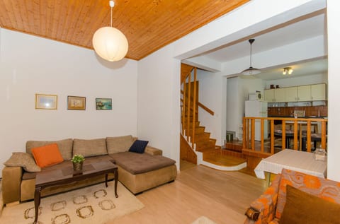 Apartment Ljubica - Unit 50315-61