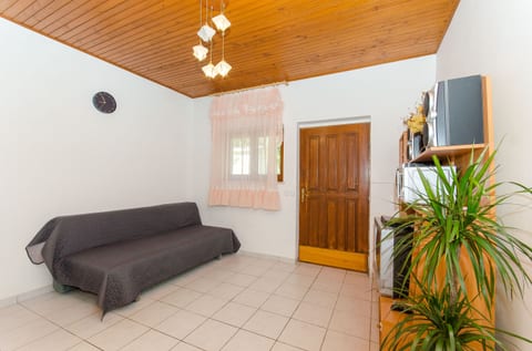 House Petar - Unit 50381-61
