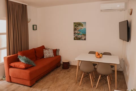 Apartments Prce - Unit 50520-61