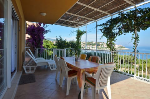 House LaNa - Unit 50544-61