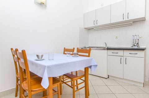 Apartments Meridiana 1 - Unit 50550-61