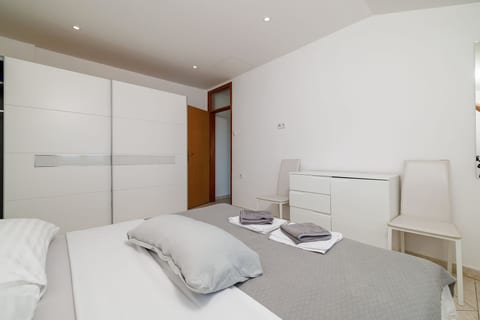 Apartments Grozdana - Unit 50620-61