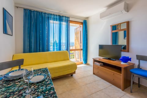 Apartments Lončarić - Unit 51089-61
