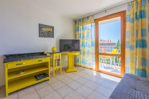 Apartments Lončarić - Unit 51090-61