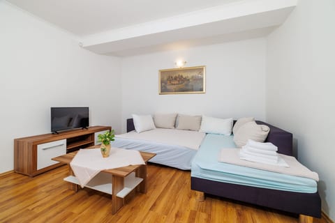 Apartments Carmen - Unit 126452-15