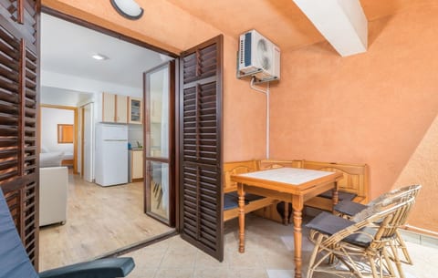 Apartments Manda - Unit 51270-61