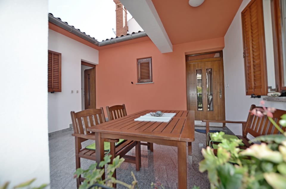 Apartment Ljiljana - Unit 51291-61