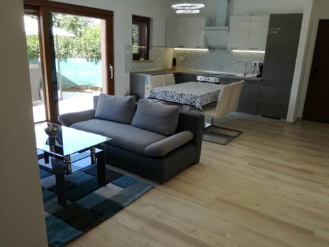 House Klaudio - Unit 51354-61