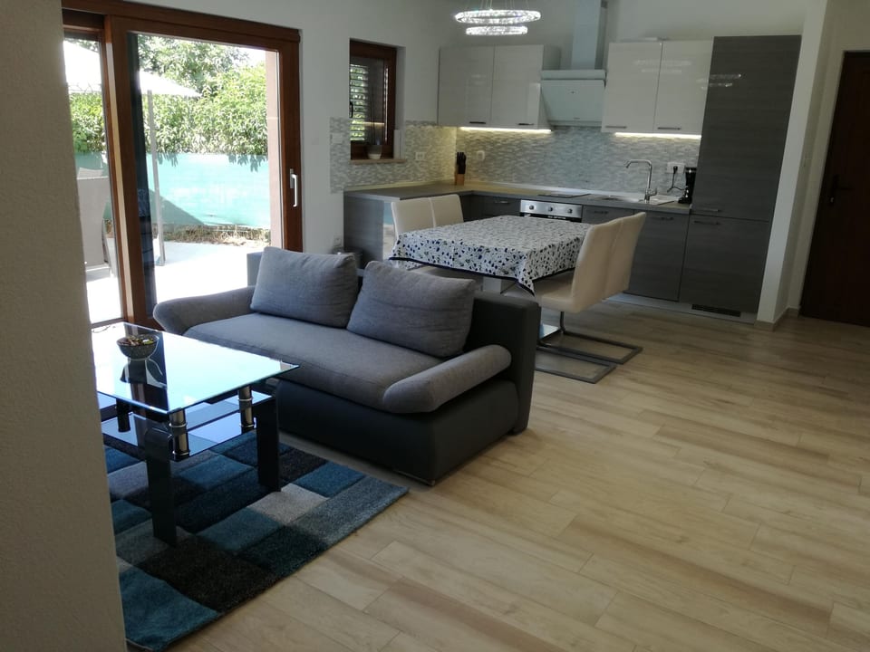 House Klaudio - Unit 51354-61