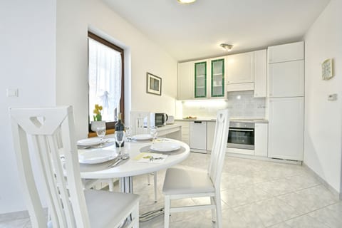Apartments Gloria - Unit 51403-61