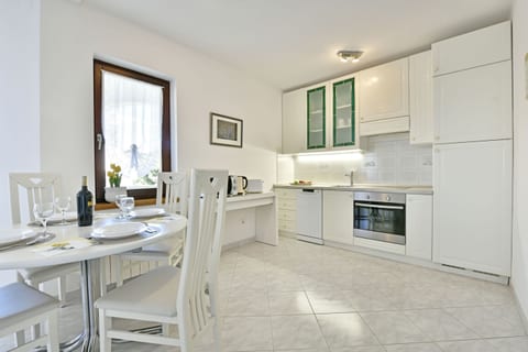 Apartments Gloria - Unit 51403-61