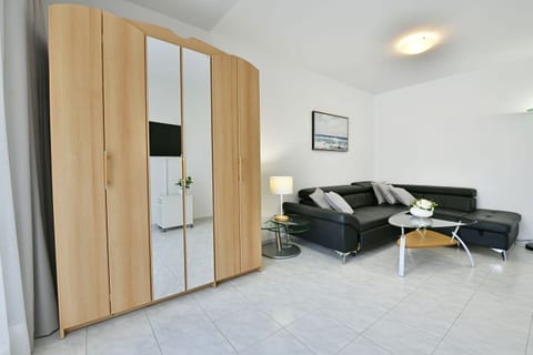Apartments Gloria - Unit 51404-61