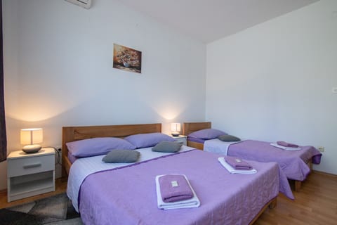 Room Anton - Unit 51421-61