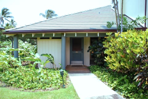 FRONT ENTRY - GROUND FLOOR END-UNIT, NO FLOOR ABOVE. SHARING ONLY A 10' WALL SECTION MAKING NEARLY A STAND ALONE VILLA. One of the few units with attic insulation let alone a minimum of 10.25". Most condo units built in this time period have no insulation!