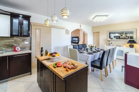 Villa Bravura - Unit 51546-61