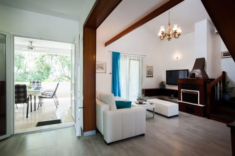 Villa Doris - Unit 51560-61