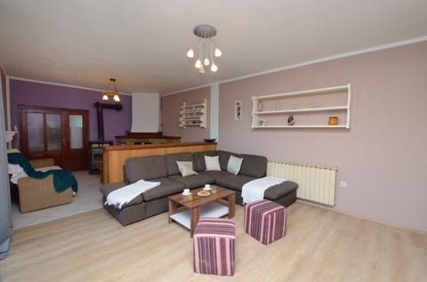 Villa Mirka - Unit 51567-61