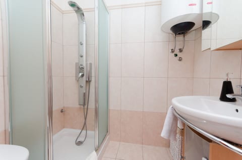 Apartments Valbruna - Unit 51628-61