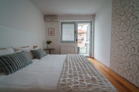 Apartments Valbruna - Unit 51629-61