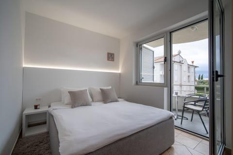 Apartments Valbruna - Unit 51630-61