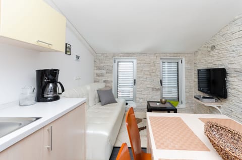 Apartments Valbruna - Unit 51631-61