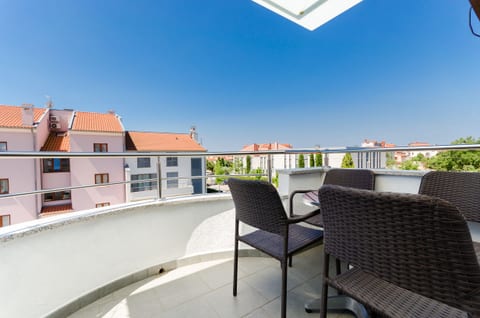 Apartments Valbruna - Unit 51633-61