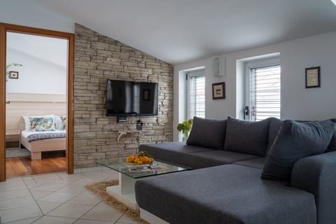 Apartments Valbruna - Unit 51633-61