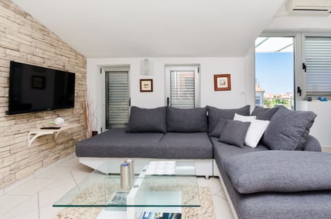 Apartments Valbruna - Unit 51633-61