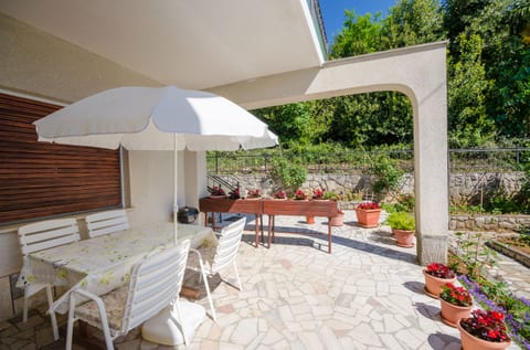 Apartments Mladen Jelica - Unit 51639-61