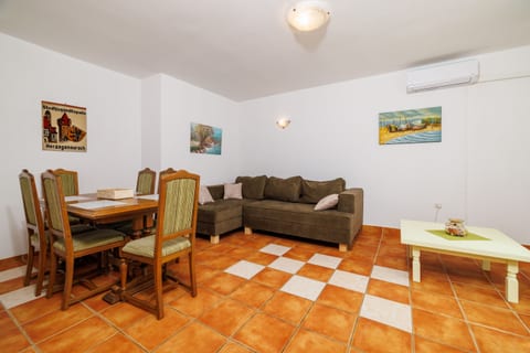 Apartments Mirela - Unit 51653-61