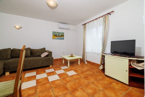 Apartments Mirela - Unit 51653-61