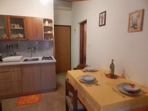 Apartments and Rooms Ana - Unit 51666-61