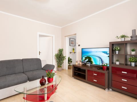 Apartment Loredana - Unit 51945-61