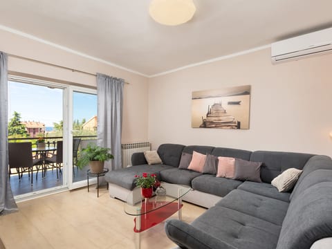 Apartment Loredana - Unit 51945-61