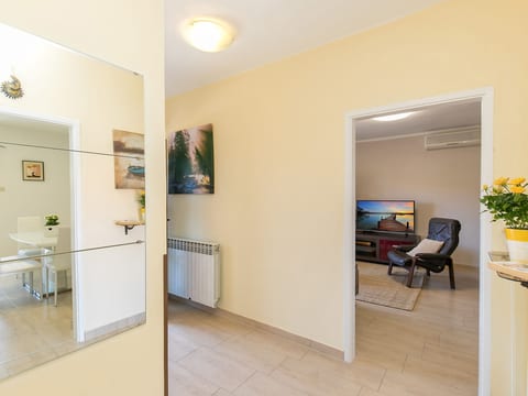 Apartment Loredana - Unit 51945-61