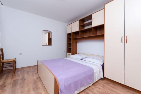 Apartments Cetina - Unit 51947-61