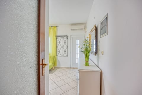 Apartment Marija - Unit 51960-61