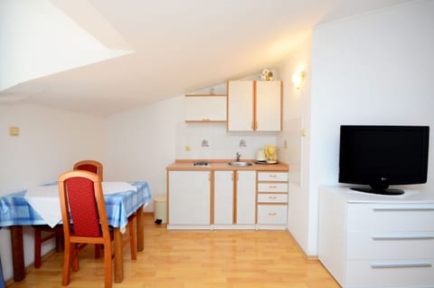 Apartments Biserka - Unit 51961-61