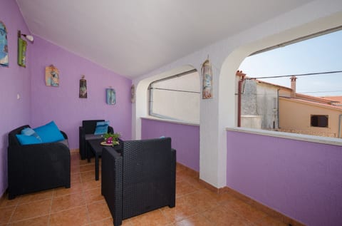 House Rita - Unit 52142-61