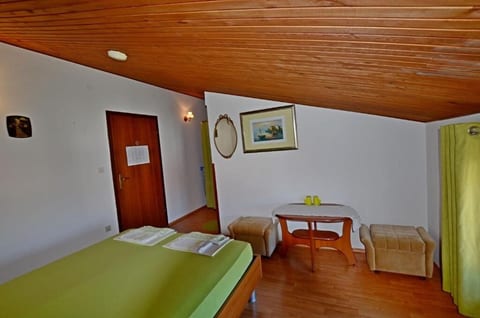 Apartments and Rooms Viktorija - Unit 52165-61